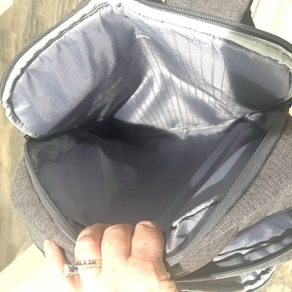 KROSER 17.3 inch‎ Laptop iPad Backpack Gray Padded Back Travel Charging Port